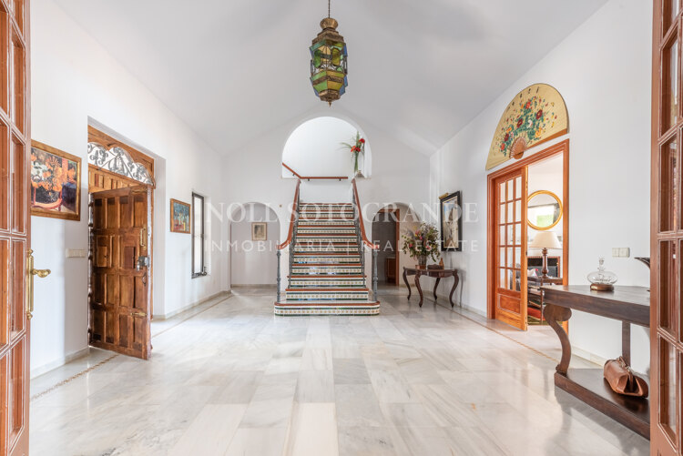 Luxuriöse 8-Schlafzimmer-Villa zur Vermietung in Kings & Queens, Sotogrande