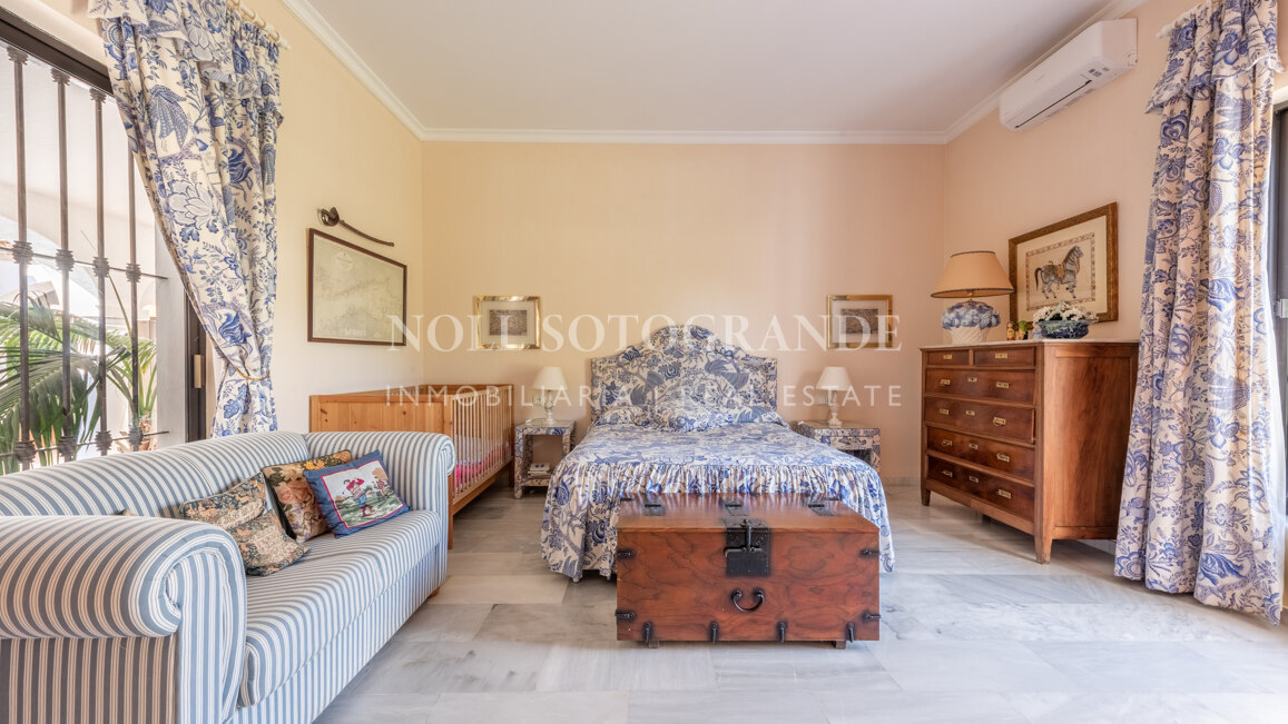 Luxuriöse 8-Schlafzimmer-Villa zur Vermietung in Kings & Queens, Sotogrande