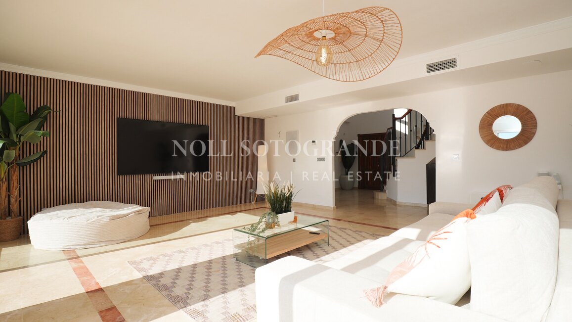 Luxurious 3-Bedroom Penthouse in San Roque Club with Sea Views