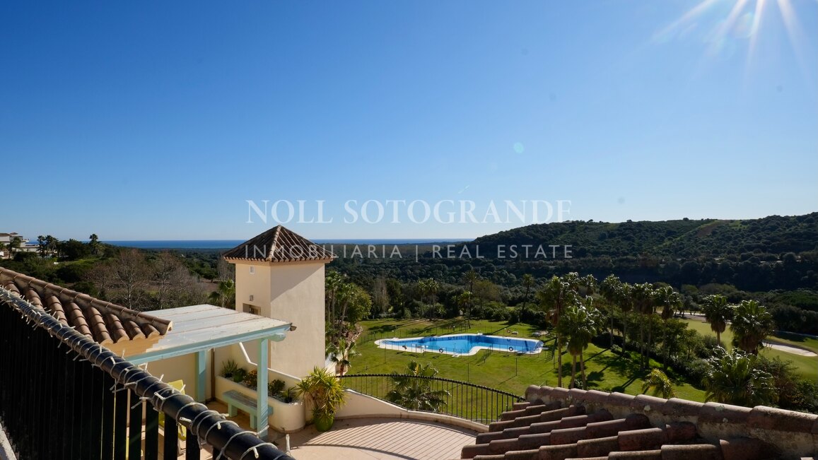 Luxurious 3-Bedroom Penthouse in San Roque Club with Sea Views