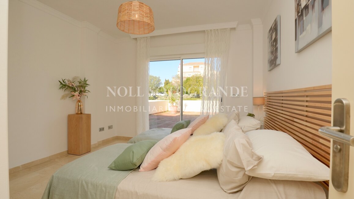 Luxurious 3-Bedroom Penthouse in San Roque Club with Sea Views