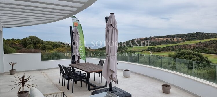 Apartamento de 4 dormitorios disponible en Alcaidesa