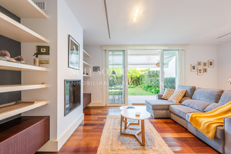 Vollständig renovierte 2-Schlafzimmer-Wohnung zum Verkauf in Tenis, Sotogrande