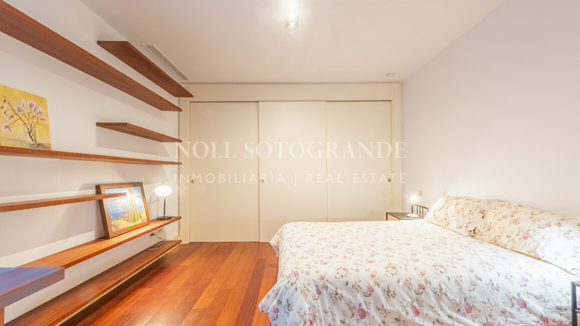 Vollständig renovierte 2-Schlafzimmer-Wohnung zum Verkauf in Tenis, Sotogrande