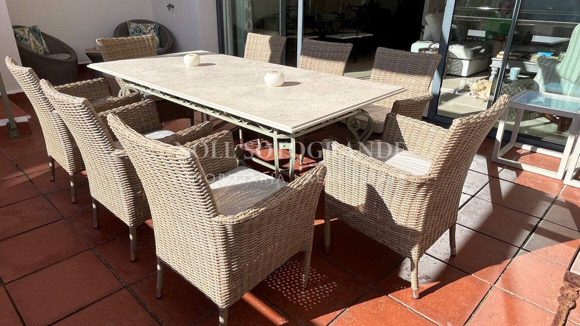 Luxuriöses Penthouse mit 3 Schlafzimmern und privatem Pool in der Marina von Sotogrande