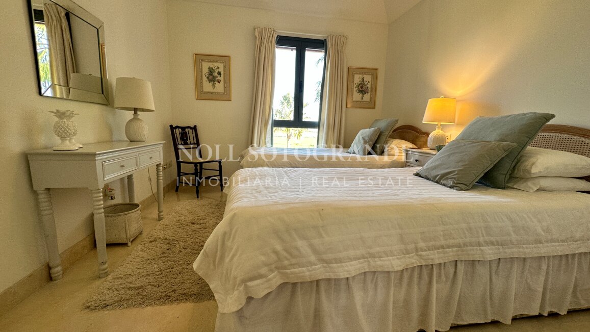 Luxuriöses Penthouse mit 3 Schlafzimmern und privatem Pool in der Marina von Sotogrande