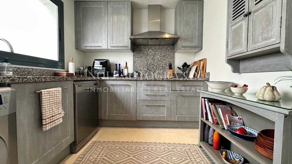 Luxuriöses Penthouse mit 3 Schlafzimmern und privatem Pool in der Marina von Sotogrande