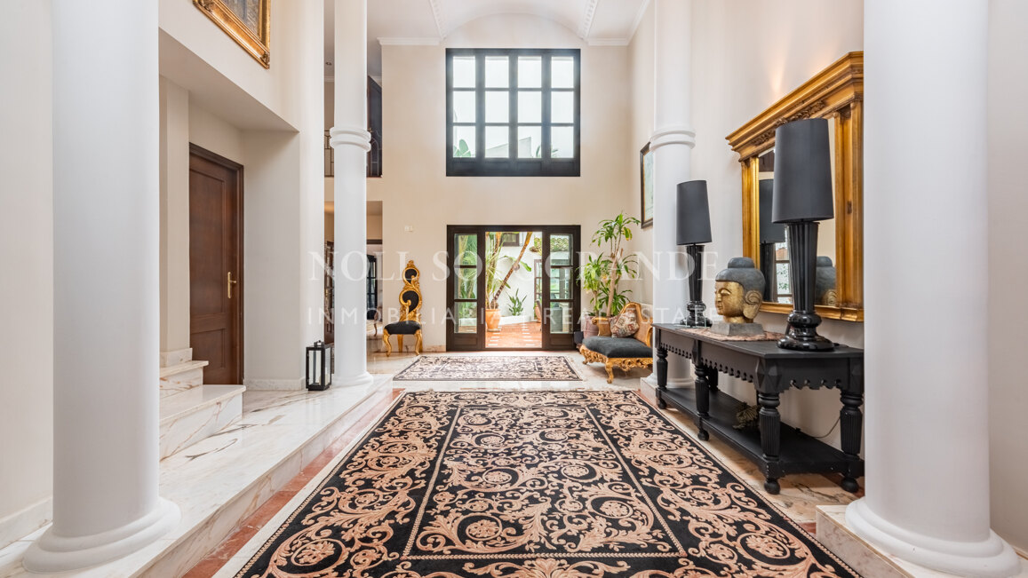 Erstklassige Golfimmobilie in erster Linie zu verkaufen in Kings & Queens, Sotogrande