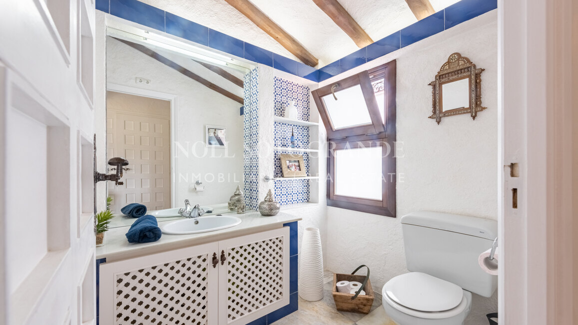 Erstklassige Golfimmobilie in erster Linie zu verkaufen in Kings & Queens, Sotogrande