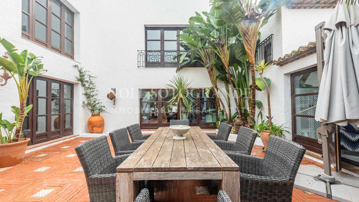 Erstklassige Golfimmobilie in erster Linie zu verkaufen in Kings & Queens, Sotogrande