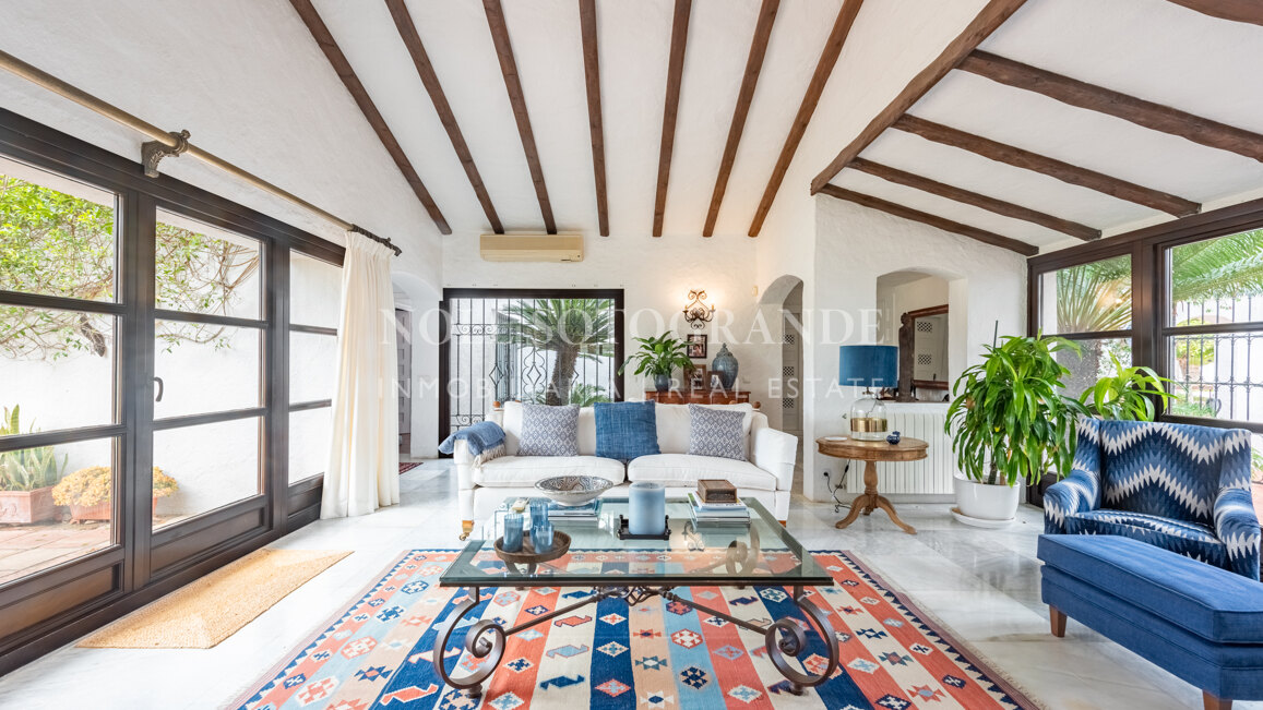 Erstklassige Golfimmobilie in erster Linie zu verkaufen in Kings & Queens, Sotogrande