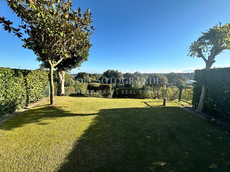 Luxuriöse 2-Schlafzimmer Reihenhaus in Cortijos de La Reserva