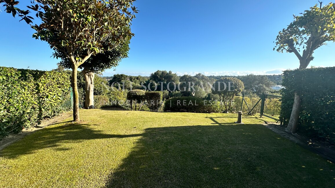 Luxuriöse 2-Schlafzimmer Reihenhaus in Cortijos de La Reserva