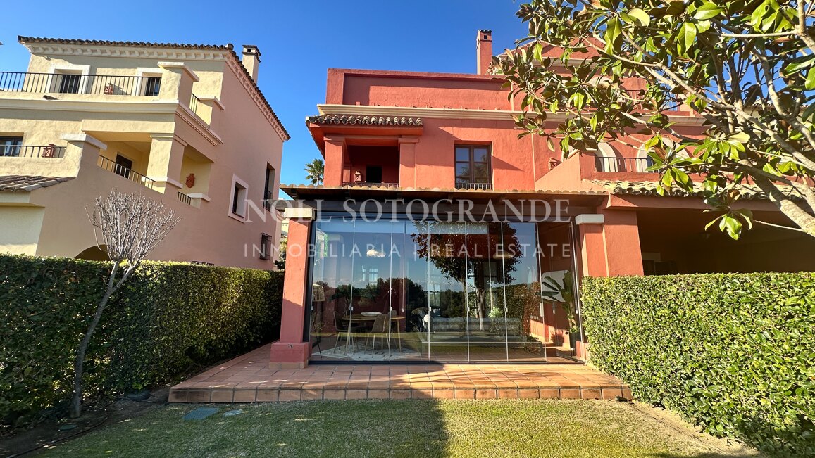 Luxuriöse 2-Schlafzimmer Reihenhaus in Cortijos de La Reserva