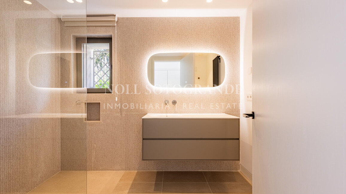 Villa Gazania - Zeitgenössische Villa zum Verkauf Sotogrande Alto