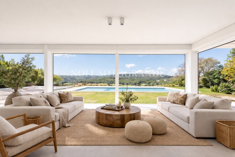 Contemporary Villa for sale at reduced price Sotogrande Alto