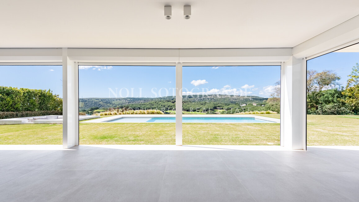 Villa Gazania - Zeitgenössische Villa zum Verkauf Sotogrande Alto