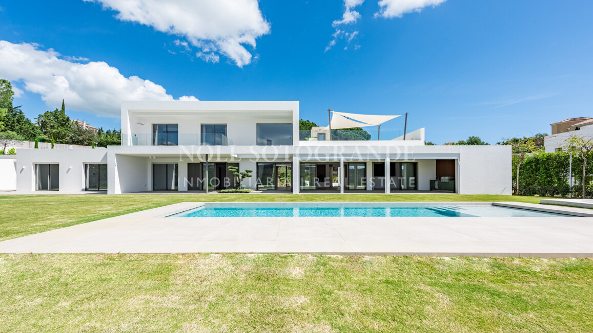 Villa Gazania - Zeitgenössische Villa zum Verkauf Sotogrande Alto