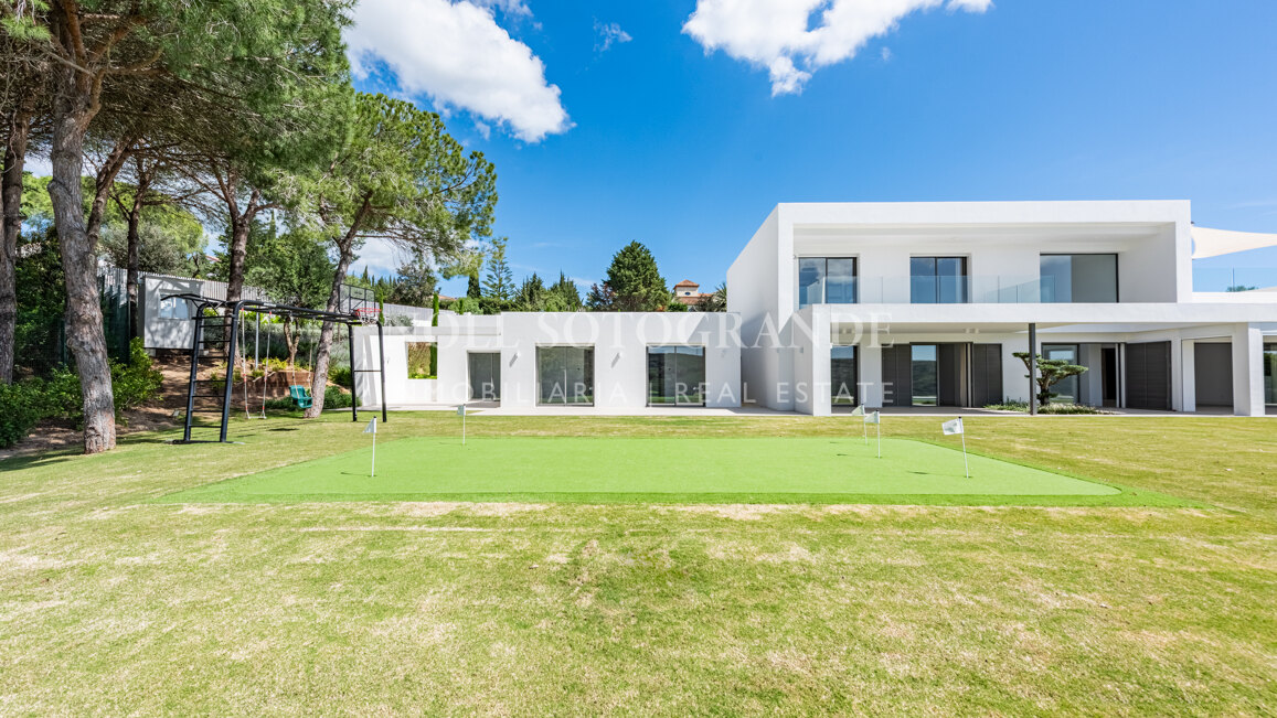 Villa Gazania - Zeitgenössische Villa zum Verkauf Sotogrande Alto
