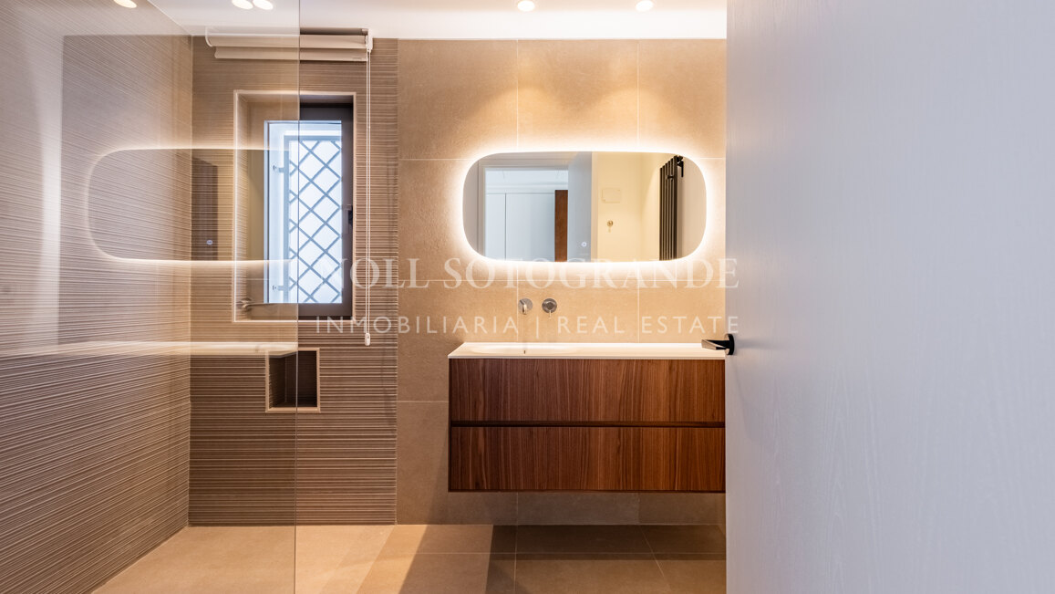 Villa Gazania - Zeitgenössische Villa zum Verkauf Sotogrande Alto