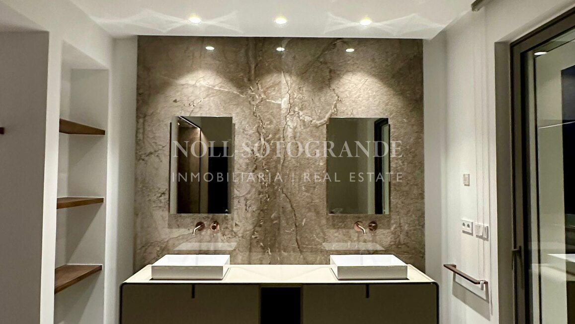 Villa Gazania - Zeitgenössische Villa zum Verkauf Sotogrande Alto