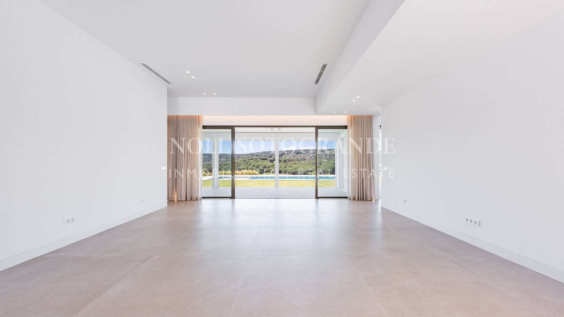 Villa Gazania - Zeitgenössische Villa zum Verkauf Sotogrande Alto