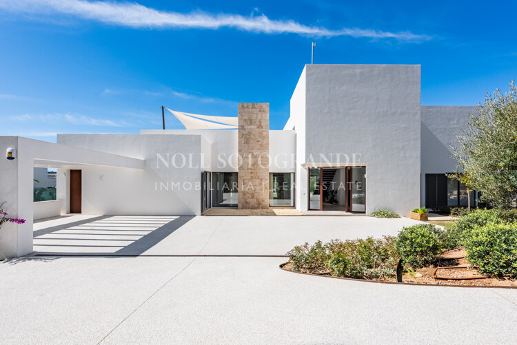 Villa Gazania - Contemporary Villa for sale Sotogrande Alto