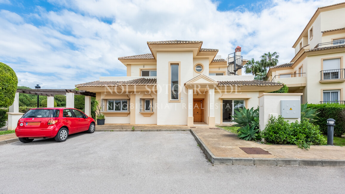 Refurbished 3-bedroom semi-detached home in San Roque Club