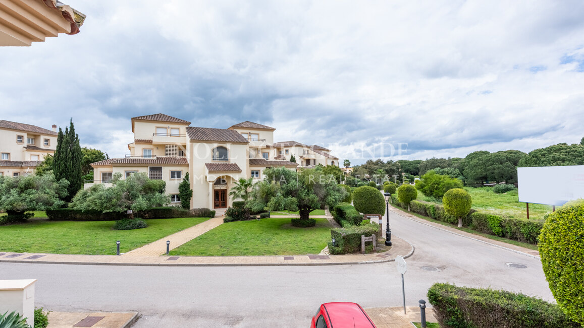 Refurbished 3-bedroom semi-detached home in San Roque Club