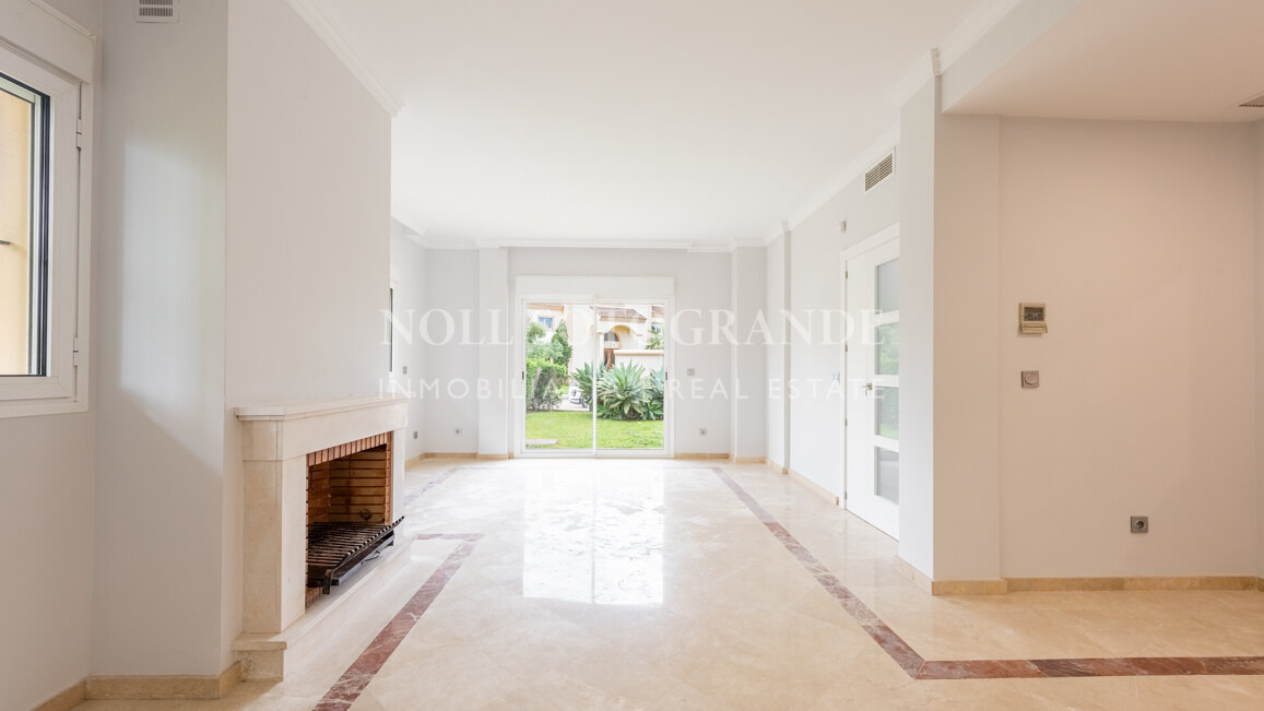 Refurbished 3-bedroom semi-detached home in San Roque Club