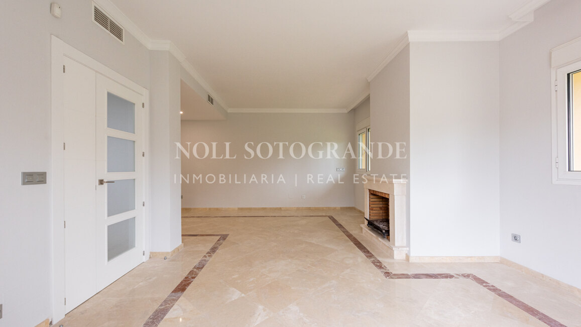 Refurbished 3-bedroom semi-detached home in San Roque Club