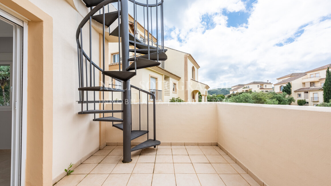 Refurbished 3-bedroom semi-detached home in San Roque Club