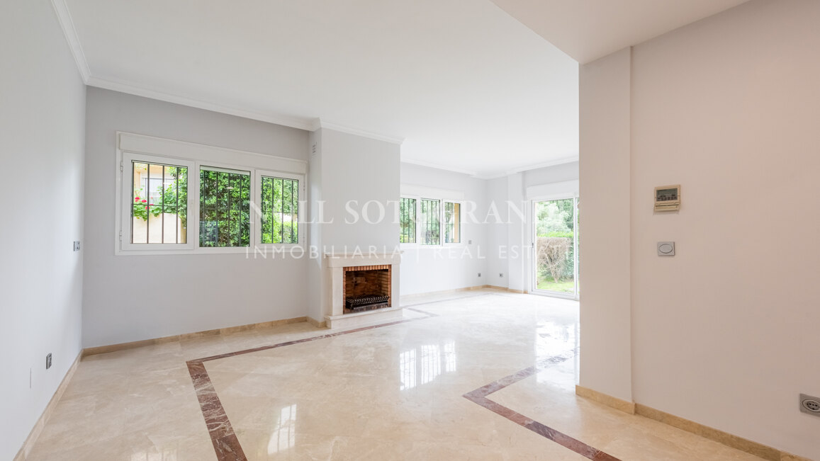 Refurbished 3-bedroom semi-detached home in San Roque Club