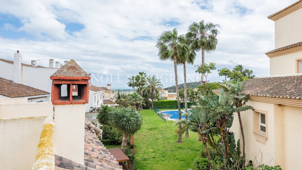 Refurbished 3-bedroom semi-detached home in San Roque Club