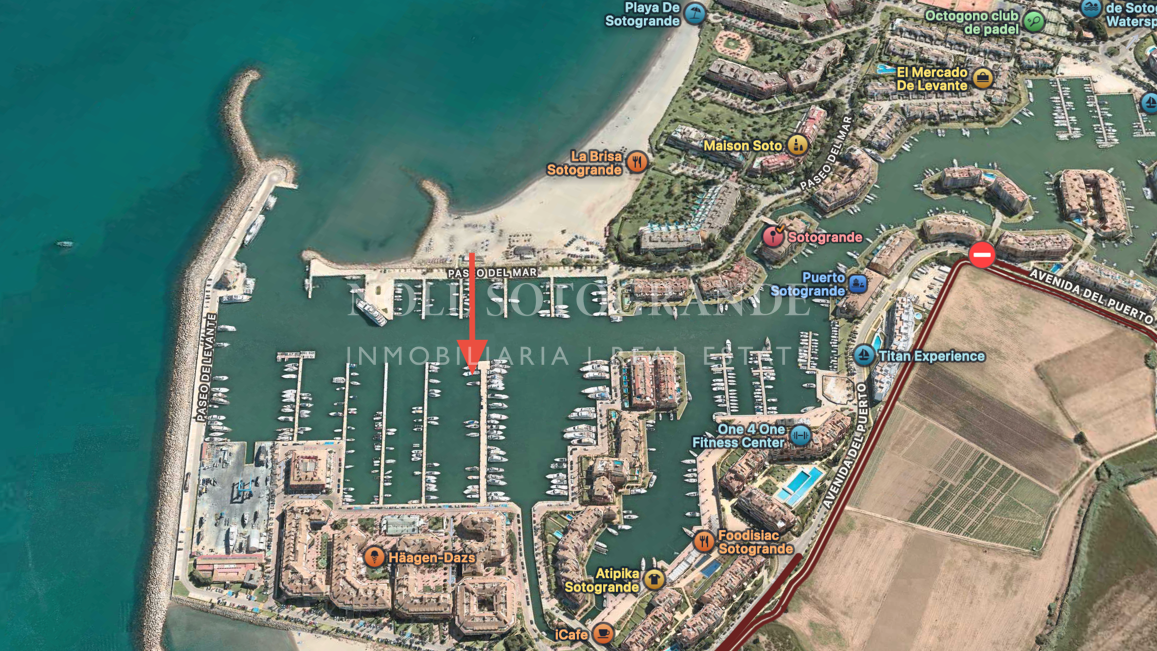 Liegeplatz zu verkaufen – 15 × 4,5 m | Pier 5, Hafen Sotogrande