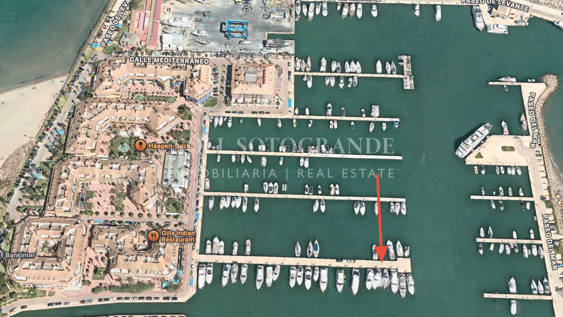Liegeplatz zu verkaufen – 15 × 4,5 m | Pier 5, Hafen Sotogrande