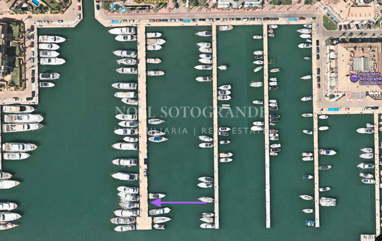 Liegeplatz zu verkaufen – 15 × 4,5 m | Pier 5, Hafen Sotogrande