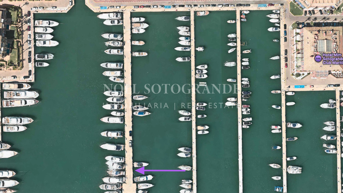 Liegeplatz zu verkaufen – 15 × 4,5 m | Pier 5, Hafen Sotogrande