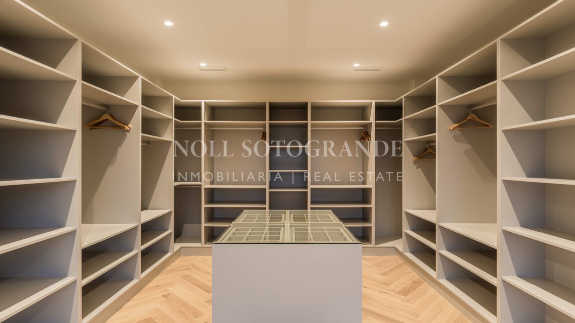 Villa Garden Pea Blossom - Atemberaubende traditionelle Villa in erster Golflinie und Panoramablick in Sotogrande