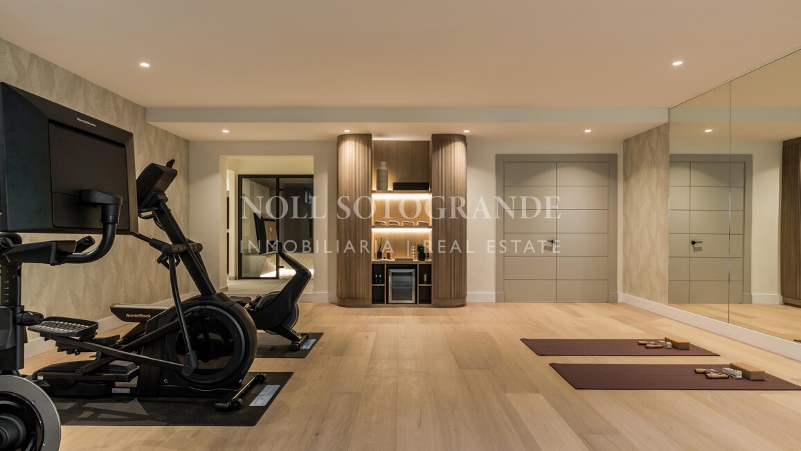 Villa Garden Pea Blossom - Atemberaubende traditionelle Villa in erster Golflinie und Panoramablick in Sotogrande