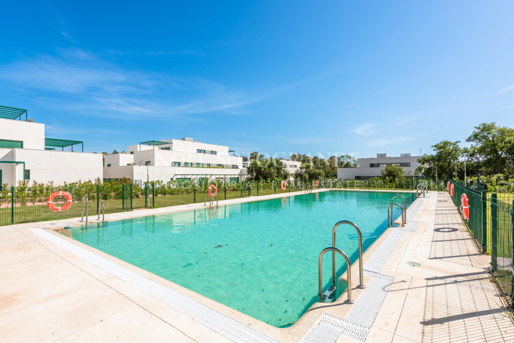 Spacious 3-Bedroom Penthouse for Sale in La Reserva