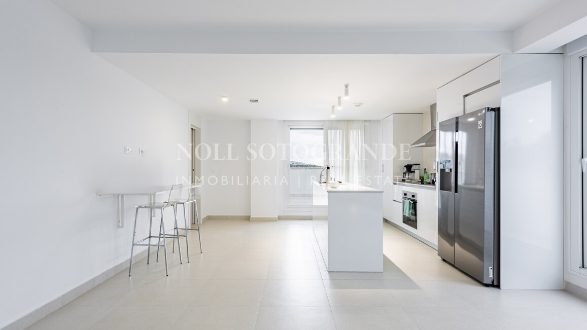 Spacious 3-Bedroom Penthouse for Sale in La Reserva