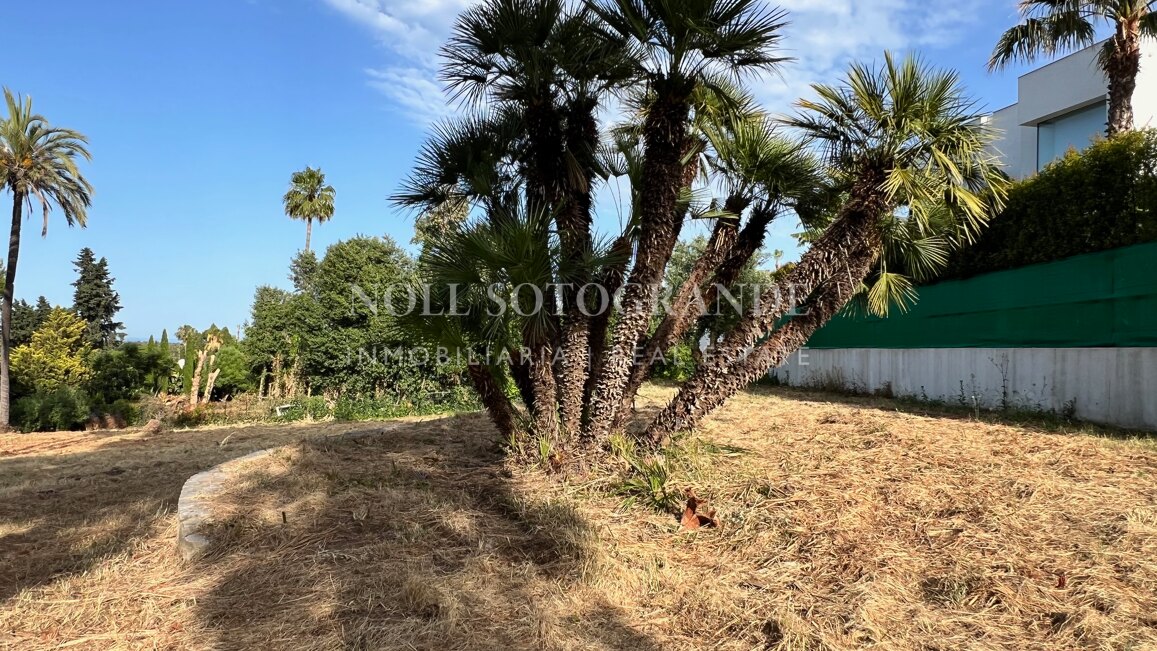 Villa - Baugrundstück in den Kings & Queens zum Verkauf