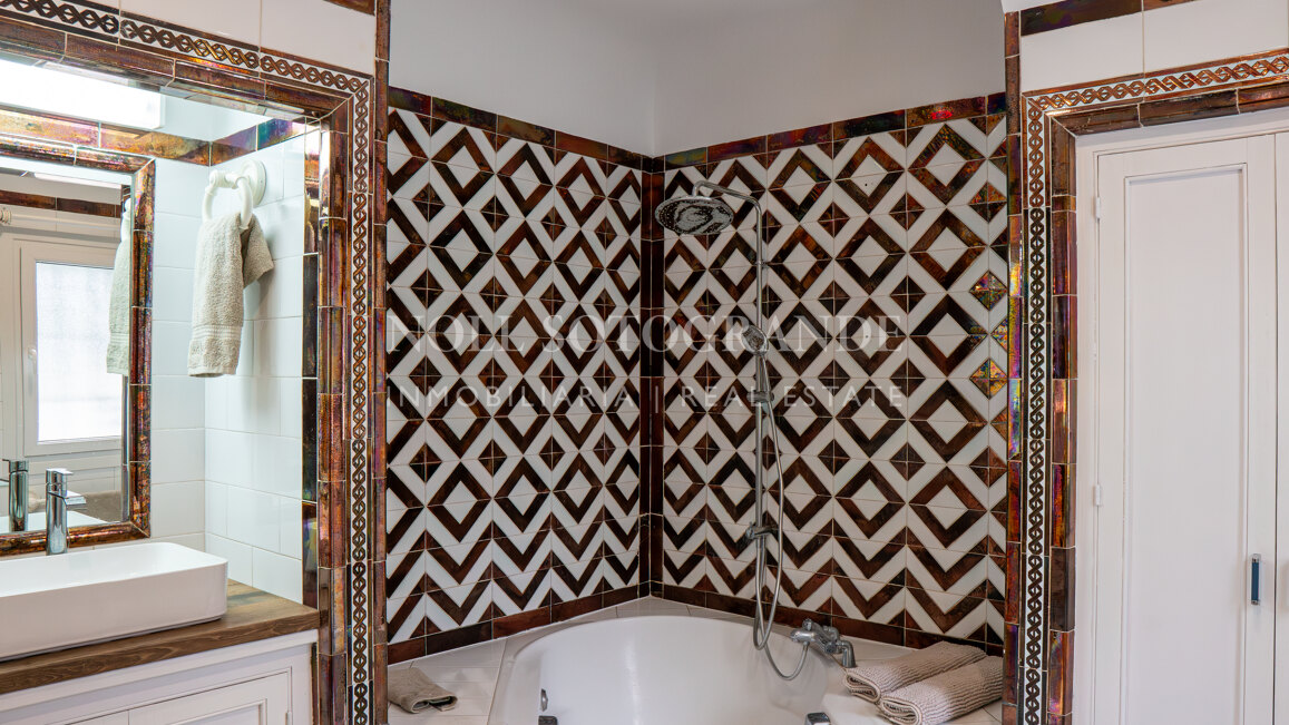 La Pinta Golf Villa – Elegante Villa mit 4 Schlafzimmern, privatem Pool und Golfbereich in Sotogrande Alto