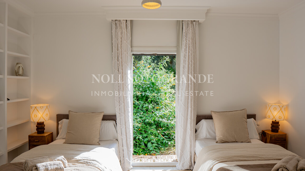 La Pinta Golf Villa – Elegante Villa mit 4 Schlafzimmern, privatem Pool und Golfbereich in Sotogrande Alto