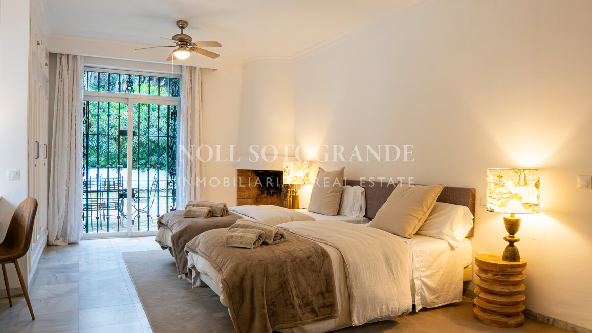 La Pinta Golf Villa – Elegante Villa mit 4 Schlafzimmern, privatem Pool und Golfbereich in Sotogrande Alto