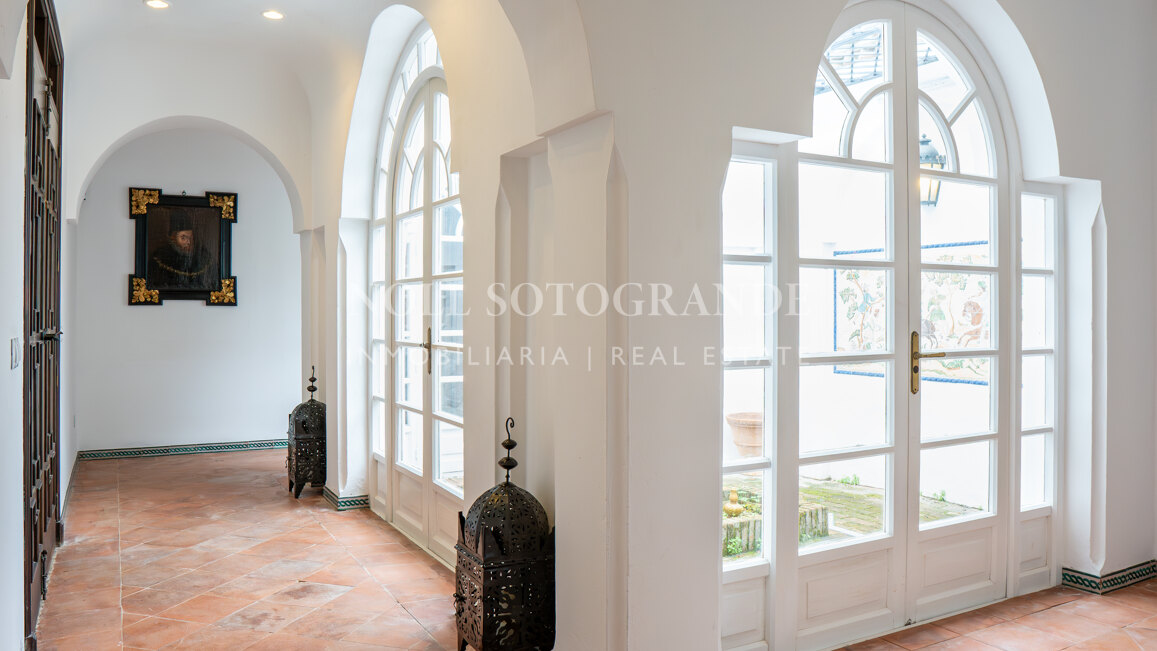 La Pinta Golf Villa – Elegante Villa mit 4 Schlafzimmern, privatem Pool und Golfbereich in Sotogrande Alto