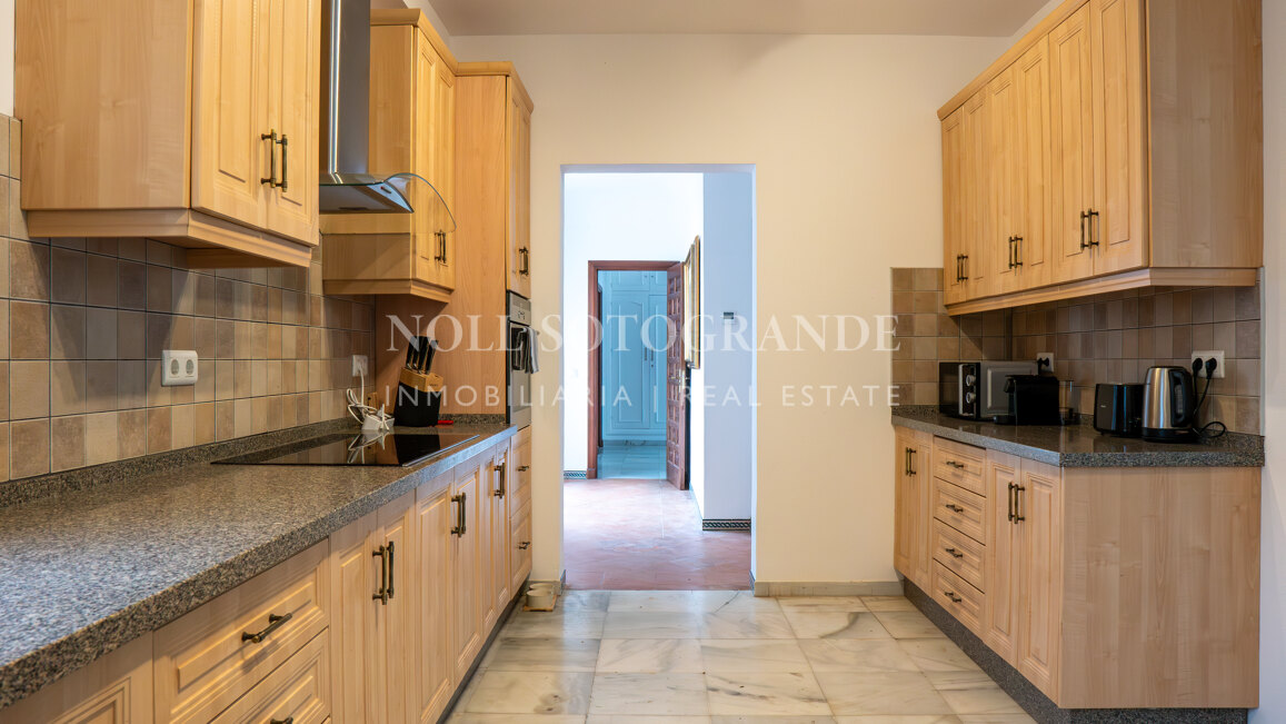 La Pinta Golf Villa – Elegante Villa mit 4 Schlafzimmern, privatem Pool und Golfbereich in Sotogrande Alto