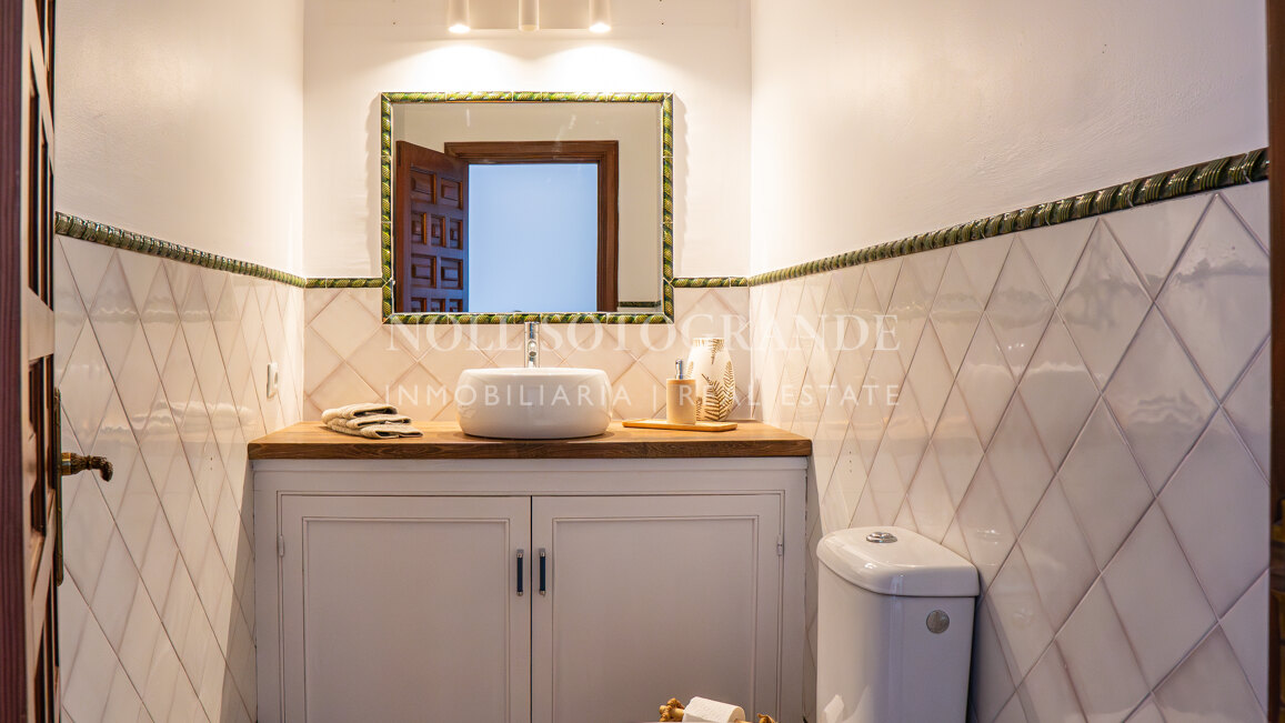 La Pinta Golf Villa – Elegante Villa mit 4 Schlafzimmern, privatem Pool und Golfbereich in Sotogrande Alto