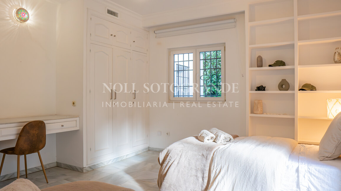 La Pinta Golf Villa – Elegante Villa mit 4 Schlafzimmern, privatem Pool und Golfbereich in Sotogrande Alto